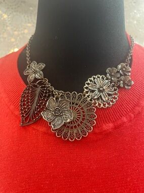 Gunmetal Floral Filigree Statement Necklace / Chocker 15” w 4.5” extender